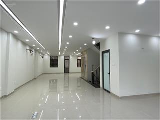 Cho thuê nhà nguyên căn mặt tiền đường hoàng trọng mậu, 450m2, giá 65tr/tháng.  0909 934 ***