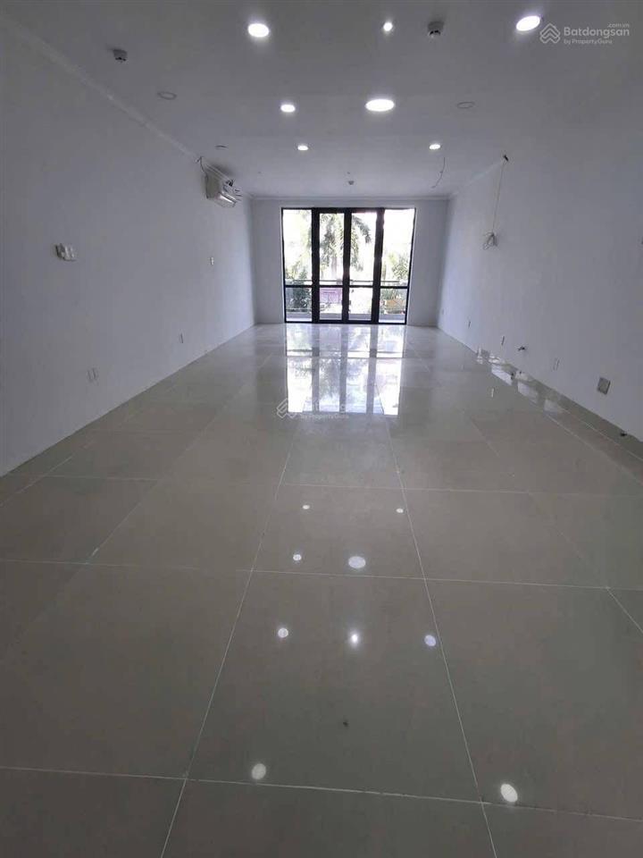 Cho thuê nhà nguyên căn mặt tiền đường hoàng trọng mậu, 450m2, giá 65tr/tháng.  0909 934 ***