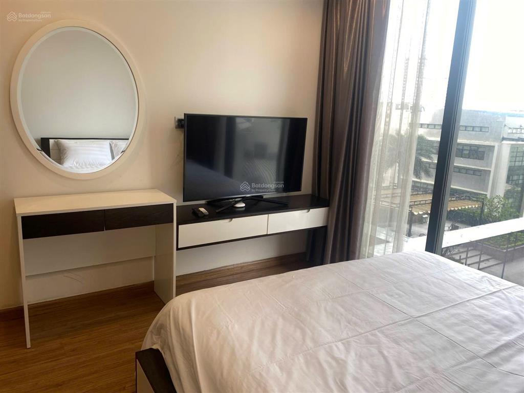 Hot! cho thuê căn hộ 2 pn tại vinhomes metropolis liễu giai 80m2, full nội thất, view vườn hoa.