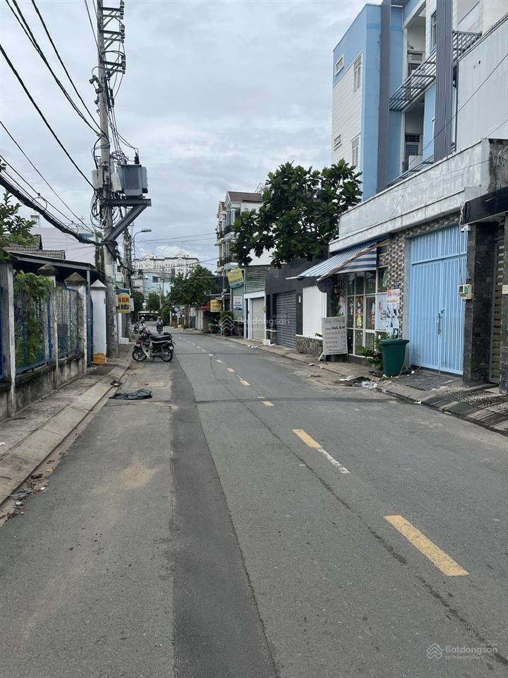 Bán đất mặt đường 8m , dt 101m2 , thông thoáng