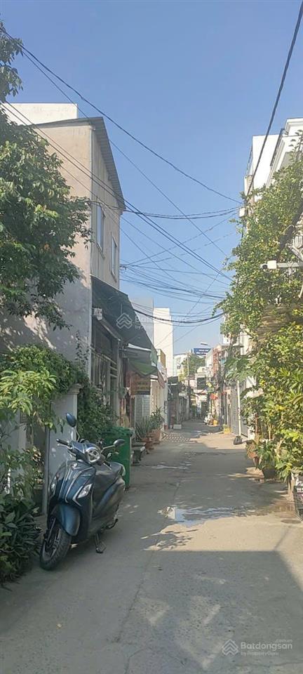 Cho thuê nhà nguyên căn 175m2 , 3pn , hẻm betong 3,5m