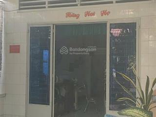 Cho thuê nhà nguyên căn 175m2 , 3pn , hẻm betong 3,5m