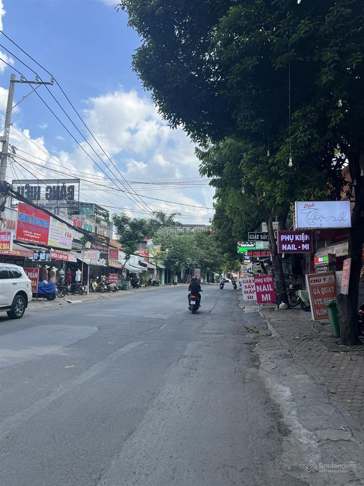 Bán nhanh nhà phố , mặt đường lê văn thịnh p bình trưng tây