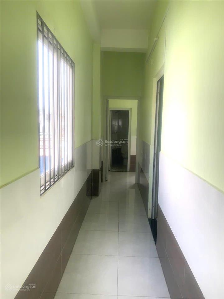 Cho thuê nhà nguyên căn 3 tầng , mặt đường ô tô thông thoáng