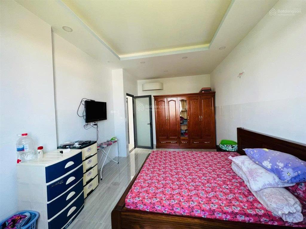 Bán nhà 3 tầng hẻm ô tô , p cát lái ( chợ cây xoài )