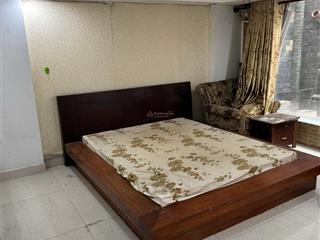 Cho thuê mặt bằng nhà phố 100m2 , mặt đường 20m ,