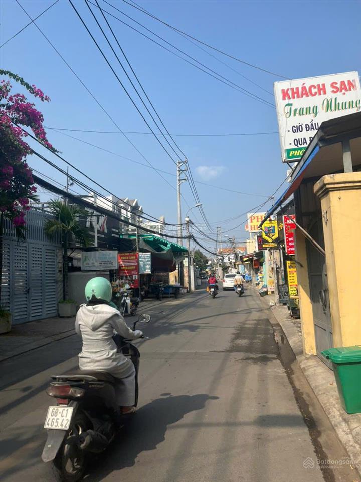 Cho thuê nhà nguyên căn 6 x 22m, đường lê văn thịnh nối dài
