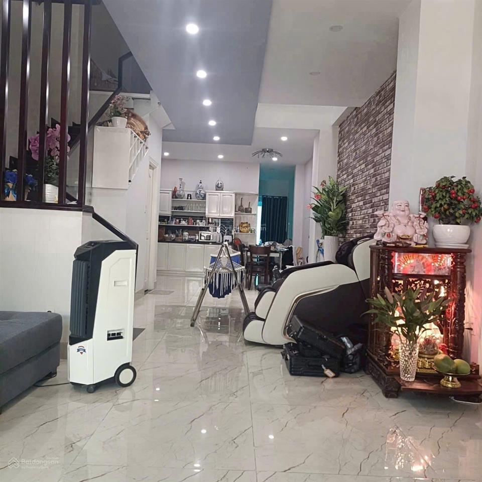 Cho thuê nhà nguyên căn 3 lầu , 6pn , nhánh đường lê văn thịnh rẽ vào , mặt đường ô tô