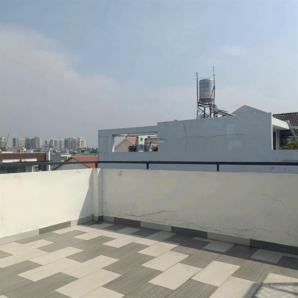 Cho thuê nhà nguyên căn 3 lầu , 6pn , nhánh đường lê văn thịnh rẽ vào , mặt đường ô tô