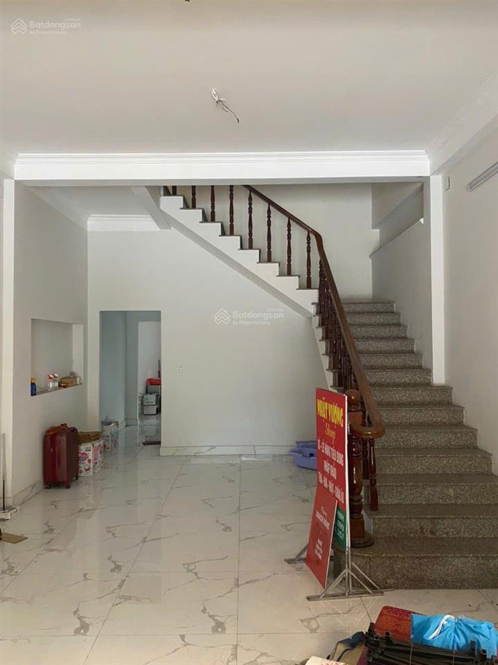 Bán nhà 2 tầng mặt đường lê văn thịnh , quận 2 cũ . ngay chợ