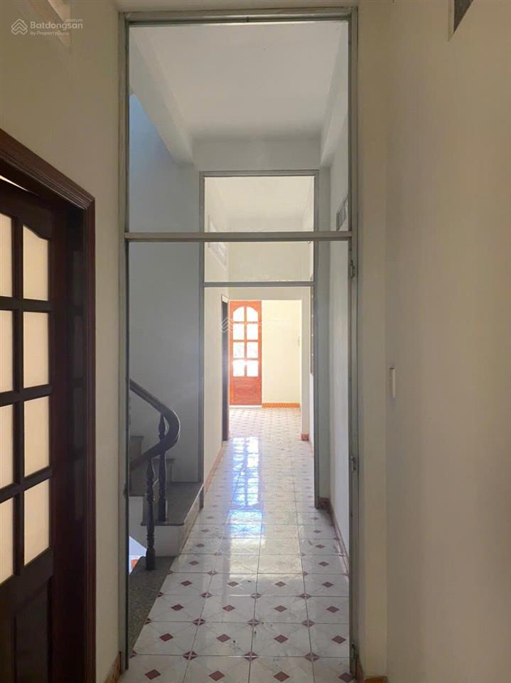 Bán nhà 2 tầng mặt đường lê văn thịnh , quận 2 cũ . ngay chợ