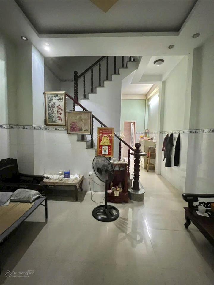 Bán nhà 3 tầng mặt đường ô tô thông thoáng , p cát lái