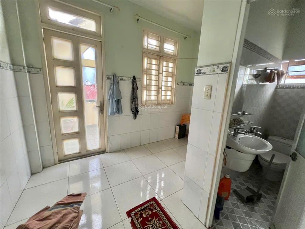 Bán nhà 3 tầng mặt đường ô tô thông thoáng , p cát lái