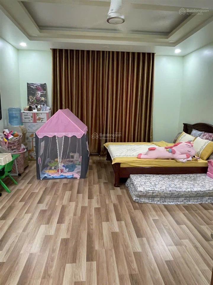 Bán nhà 3 tầng hẻm nhỏ gần đường lê văn thịnh