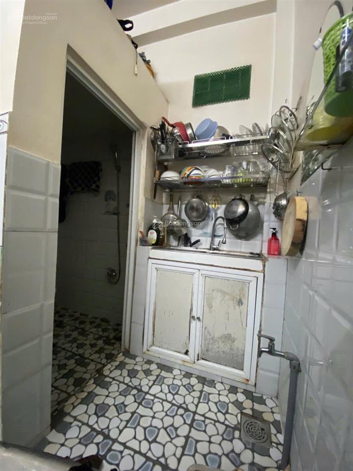 Bán nhà 2 tầng , hẻm xe máy , đường nguyễn thị định