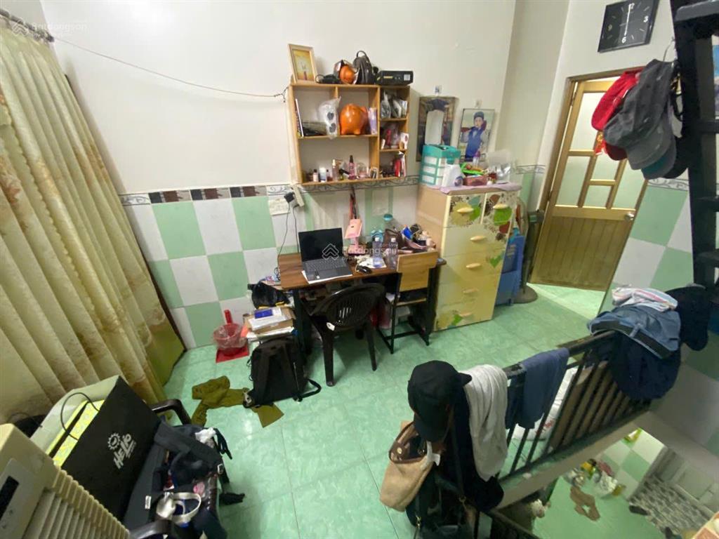 Bán nhà 2 tầng , hẻm xe máy , đường nguyễn thị định