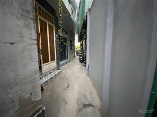 Bán nhà 2 tầng , hẻm xe máy , đường nguyễn thị định