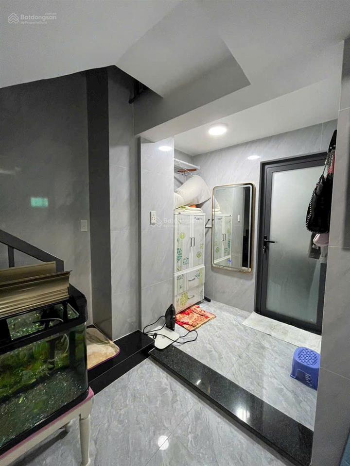 Cho thuê căn hộ tầng trệt chung cư 10 mẫu