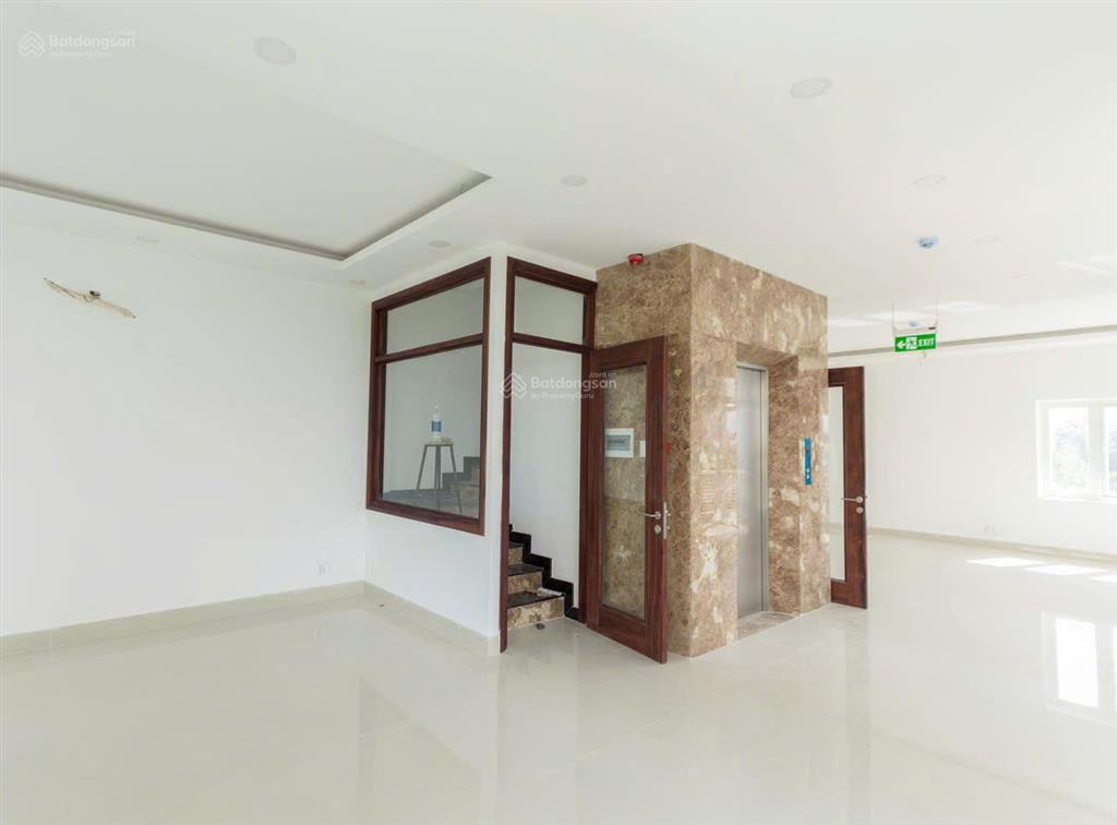 Cho thuê biệt thự , căn góc đường nguyễn địa lô p thạnh mỹ lợi , quận 2 cũ