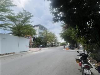 Bán đất mặt đường 16m , thông nhiều hướng p thảo điền , quận 2 cũ