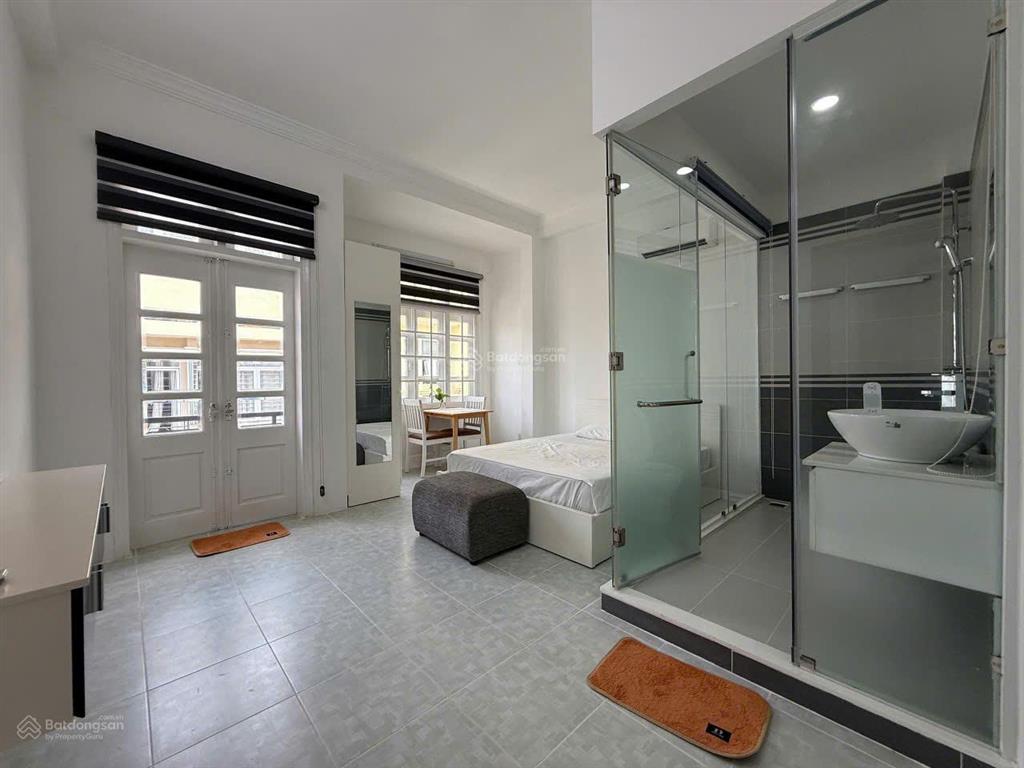 Bán nhà 3 tầng kdc thảo điền  hẻm nhựa 3.3m
