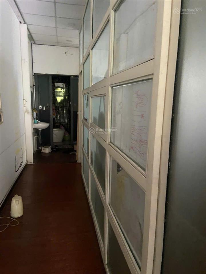 Cho thuê nhà 15tr mặt đường 20m, p. bình trưng đông