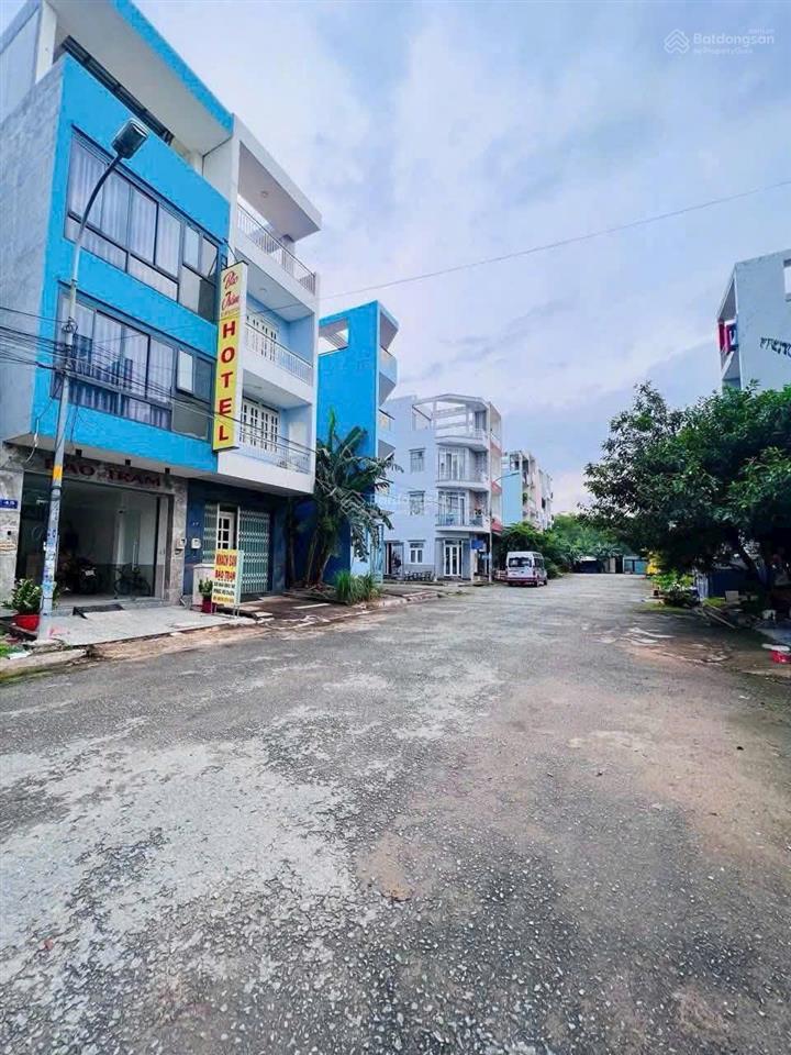 Bán nhanh nhà phố 10 pn mặt đường 16m. quận 2 cũ