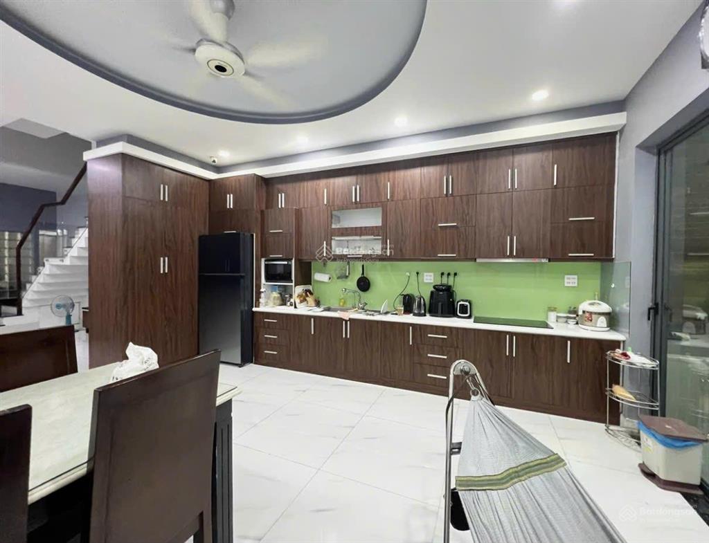 Bán nhà h nam, mặt đường ô tô đường lê văn thịnh rẽ vào, p cát lái (chợ cây xoài)