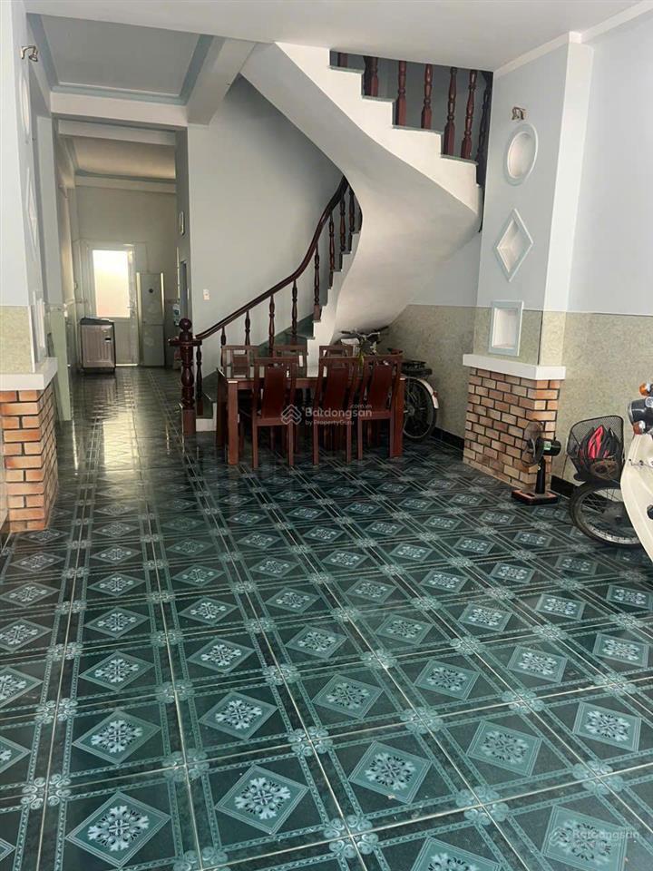 Cho thuê nhà 3 tầng hẻm ô tô đường trần não