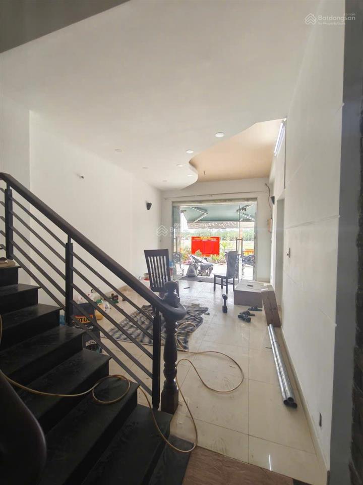 Cho thuê nhà nguyên căn 15 triệu, 3 tầng, 3 phòng ngủ