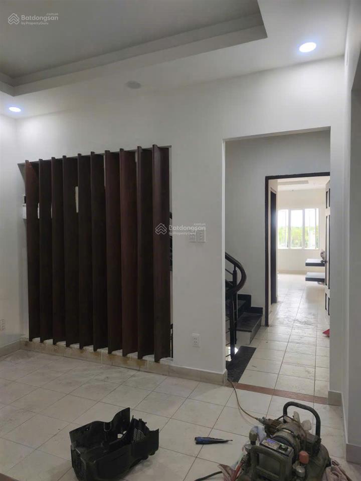 Cho thuê nhà nguyên căn 15 triệu, 3 tầng, 3 phòng ngủ