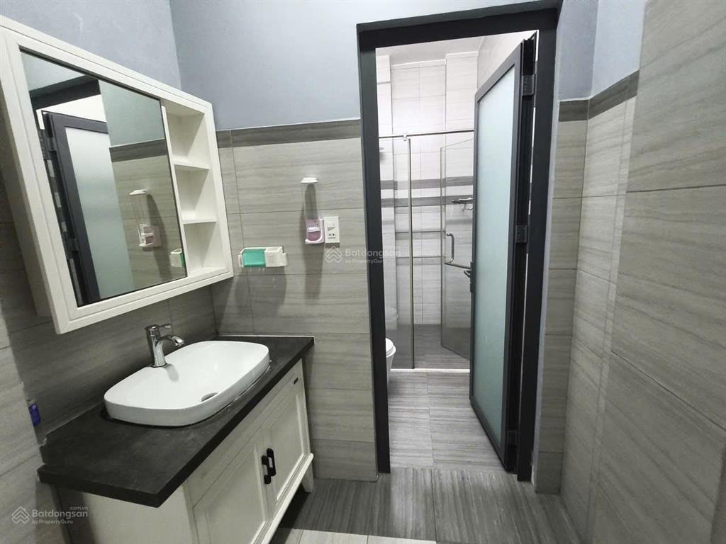 Cho thuê nhà nguyên căn sân vườn 192m2, p. bình trưng tây, quận 2 cũ