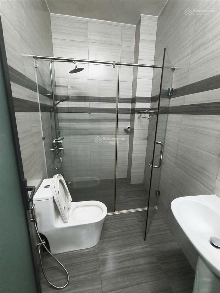 Cho thuê nhà nguyên căn sân vườn 192m2, p. bình trưng tây, quận 2 cũ