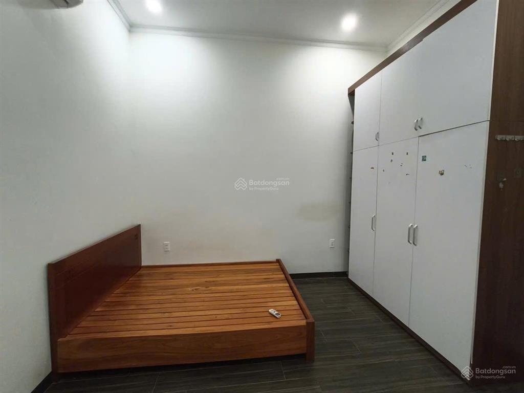 Cho thuê nhà nguyên căn sân vườn 192m2, p. bình trưng tây, quận 2 cũ