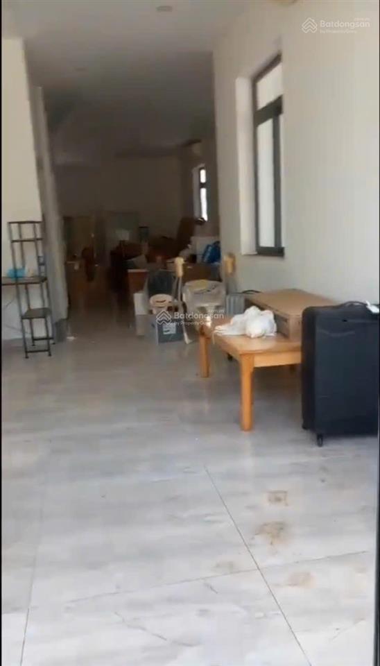 Cho thuê mặt bằng 160m2 làm văn phòng / kho