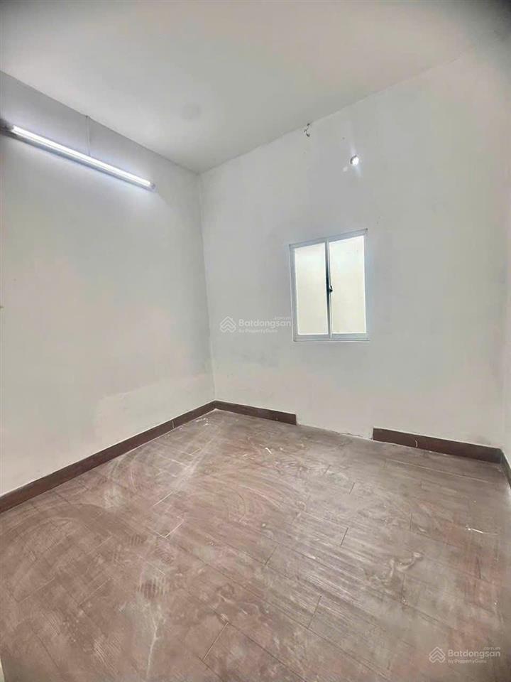 Cho thuê nhà nguyên căn 2 phòng ngủ, hẻm ô tô tới nơi