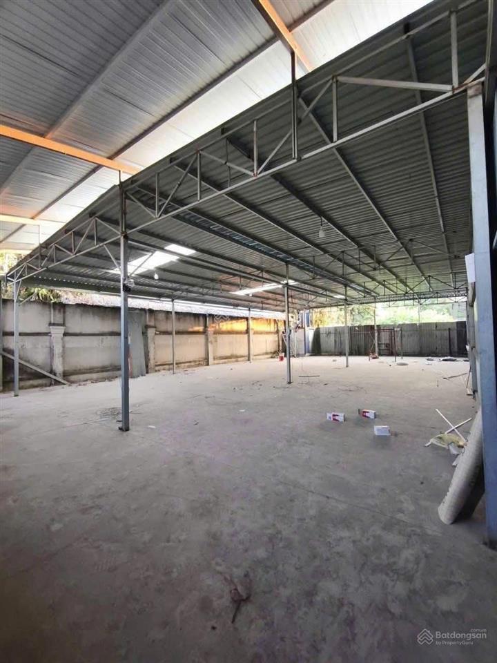 Cho thuê kho 250m2, mặt đường ô tô, p. bình trưng đông
