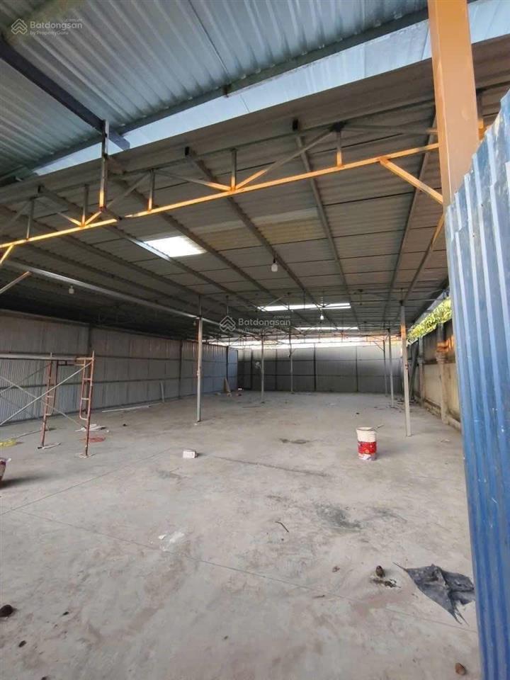 Cho thuê kho 250m2, mặt đường ô tô, p. bình trưng đông