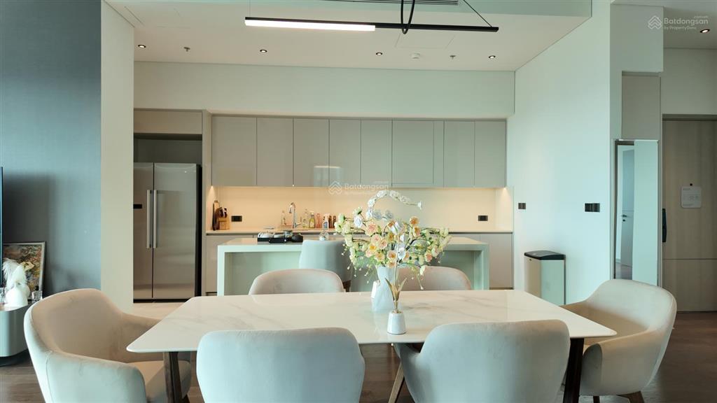 Cho thuê siêu phẩm 3pn grand marina, 185m2 view sông đẳng cấp