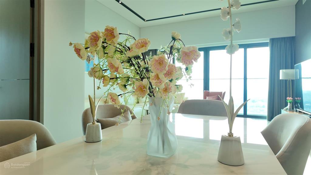 Cho thuê siêu phẩm 3pn grand marina, 185m2 view sông đẳng cấp