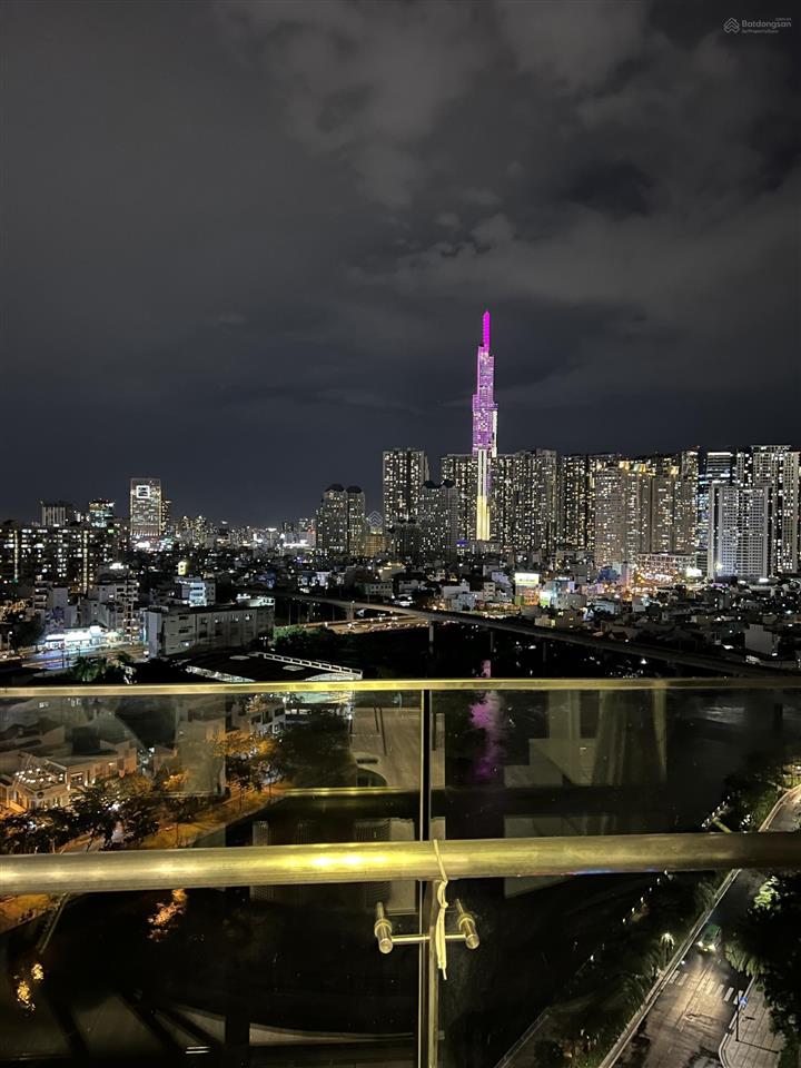 Cho thuê ch 2pn, 2wc, 72m2 tại vinhomes golden river ba son, 28 triệu vnd