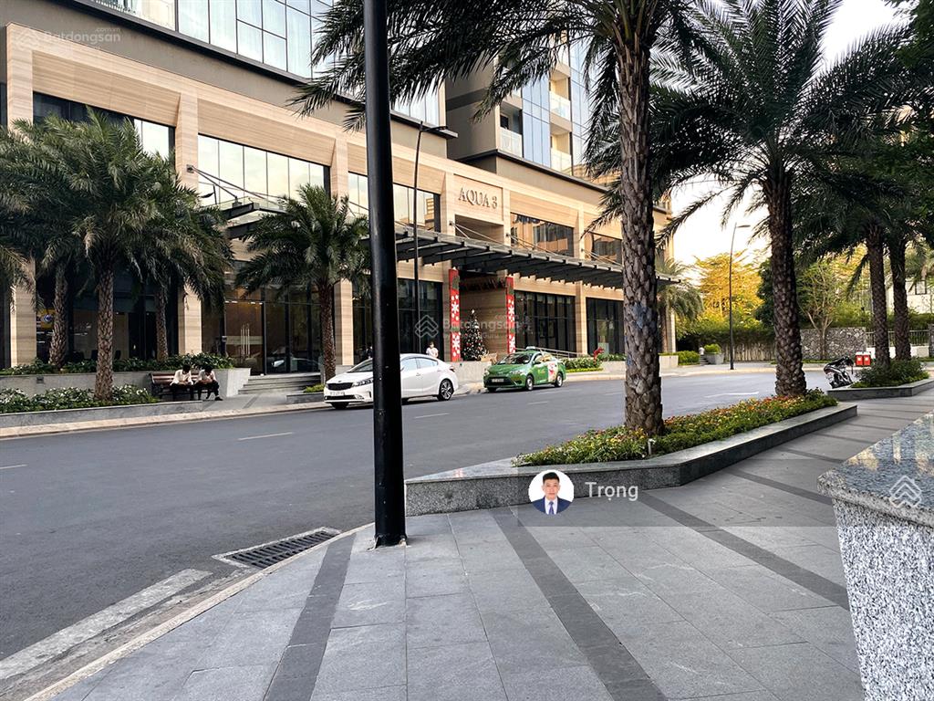 Cho thuê shophouse tầng thương mại tại vinhomes golden river ba son