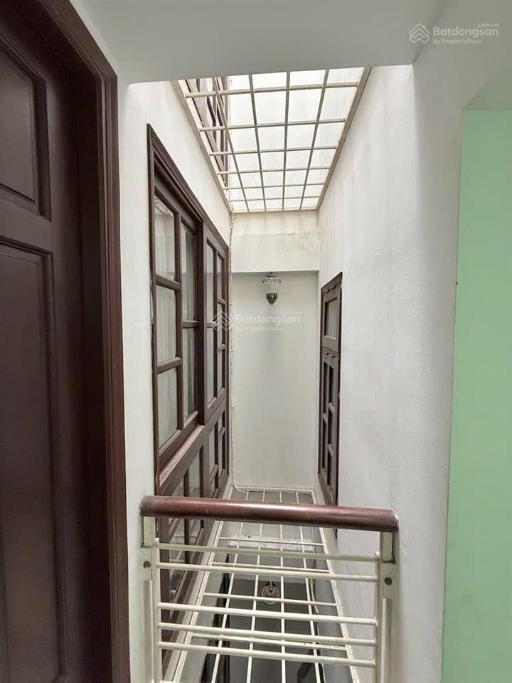 Bán gấp nhà hẻm xe hơi đường hoa lan phú nhuận hầm, 4 tầng 16,4 tỷ