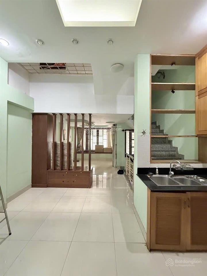 Bán gấp nhà hẻm xe hơi đường hoa lan phú nhuận hầm, 4 tầng 16,4 tỷ