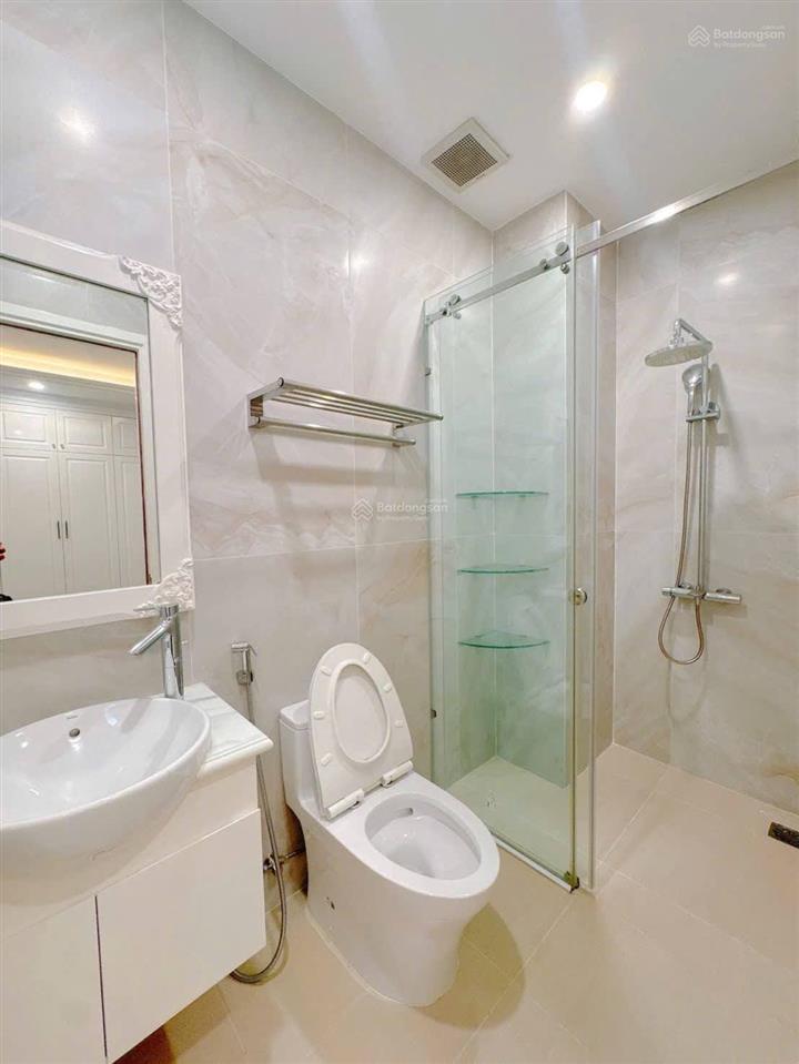 Phan xích long 17 tỷ  nhà mới 5 tầng đẹp lung linh  full nội thất cao cấp vào ở ngay