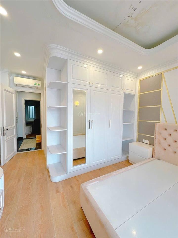 Phan xích long 17 tỷ  nhà mới 5 tầng đẹp lung linh  full nội thất cao cấp vào ở ngay