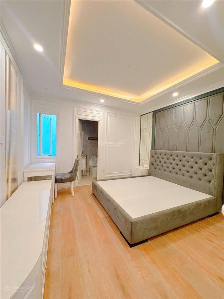 Phan xích long 17 tỷ  nhà mới 5 tầng đẹp lung linh  full nội thất cao cấp vào ở ngay