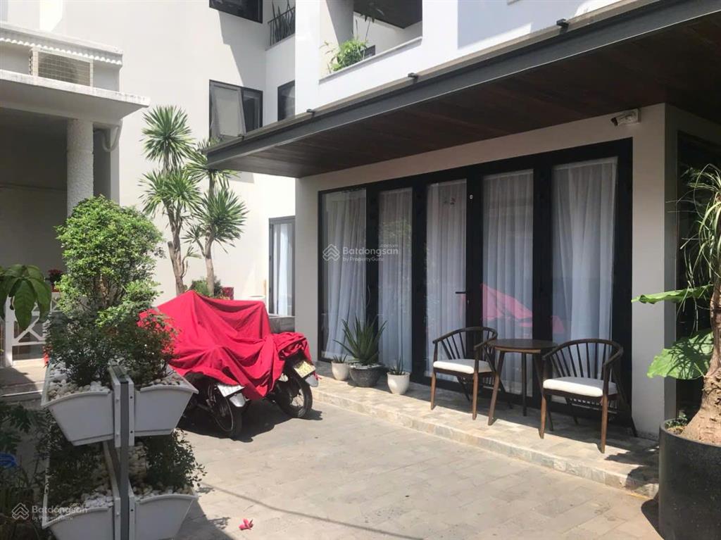 Giảm 20 tỷ ngang 13x20m, biệt thự có hồ bơi trung tâm q.1