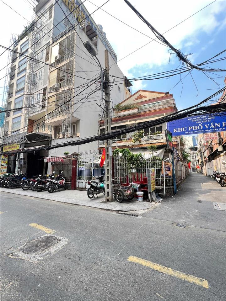 Bán nhà góc 2mt 226 phan văn hân, p. 17 bình thạnh 8,8x23m  50 tỷ