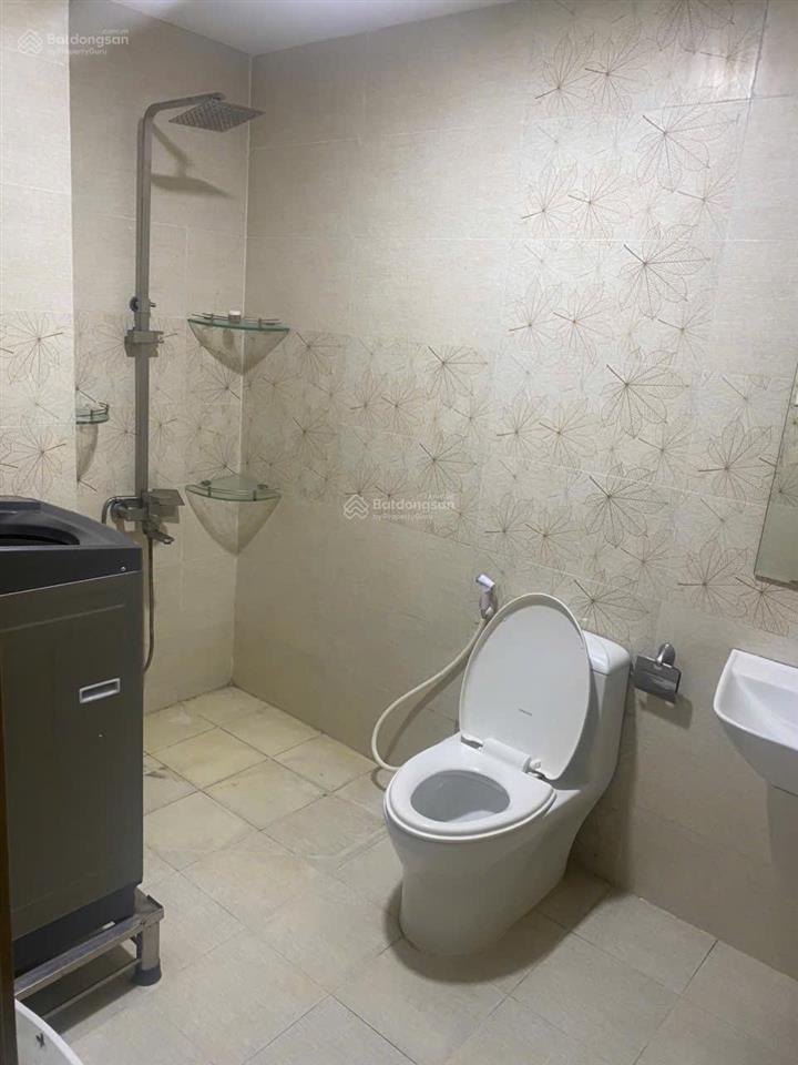 Cho thuê căn hộ riva park 1pn riêng 1wc lầu cao view sông bắn pháo hoa